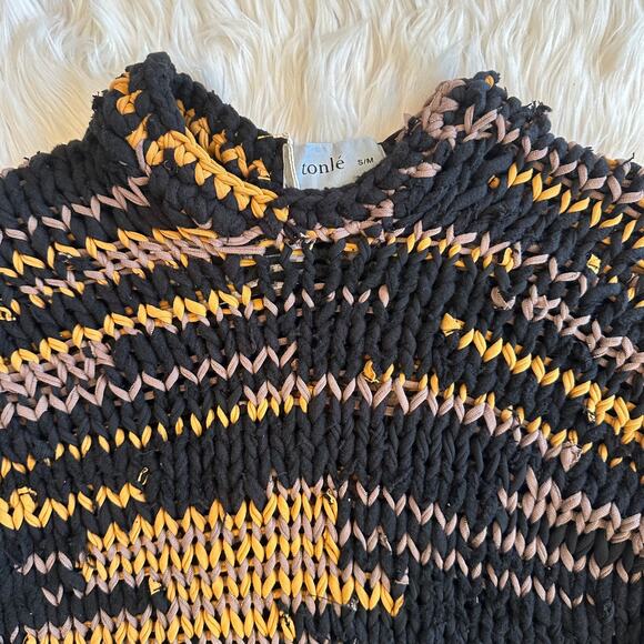 Tonle Maleng Hand Knit Cropped Chunky Pullover Handmade Sweater - Picture 4 of 7